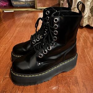 Dr. Martens Jadon Max Platform Boots